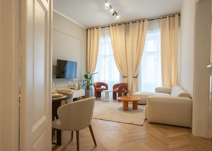 Chic & Cozy 104m2 Flat, Walk To Attractions Appartement Vienne
