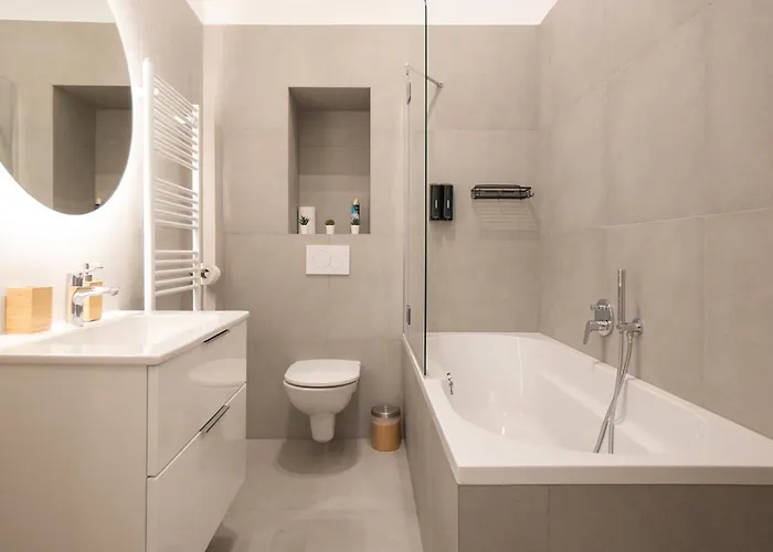 Chic & Cozy 104m2 Flat, Walk To Attractions Appartement Vienne