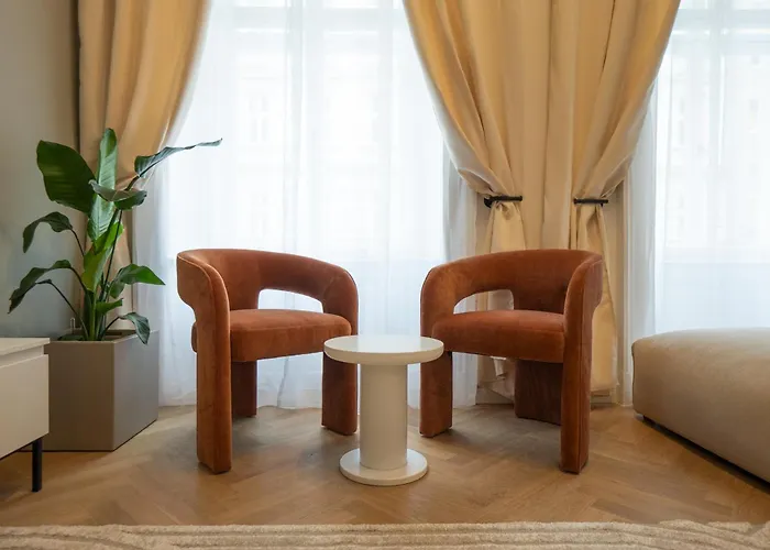 Chic & Cozy 104m2 Flat, Walk To Attractions * Vienne
